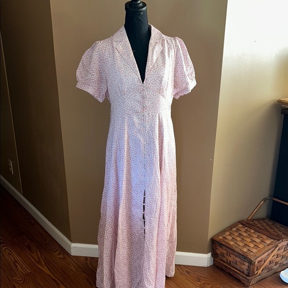 In Bloom Dresses & Skirts - EUC In Loom Soft Pink & White Lined Elise Collared Floral Dress Balloon Sleeve L